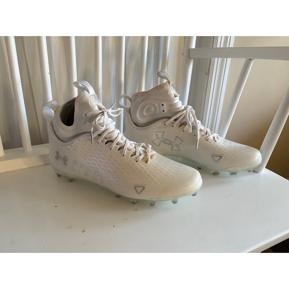 Under Armour White Men’s Athletic Cleats with Molded Studs